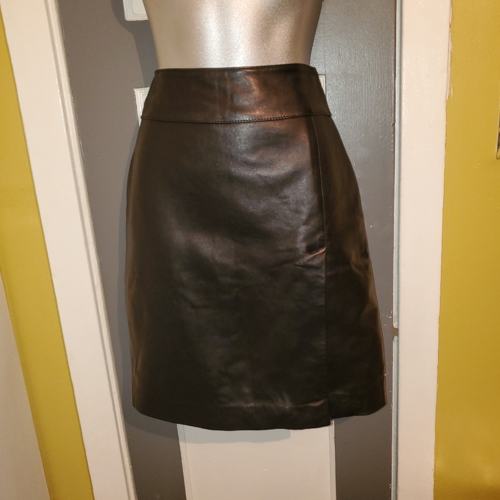 Siena Studio size 2 black leather skirt